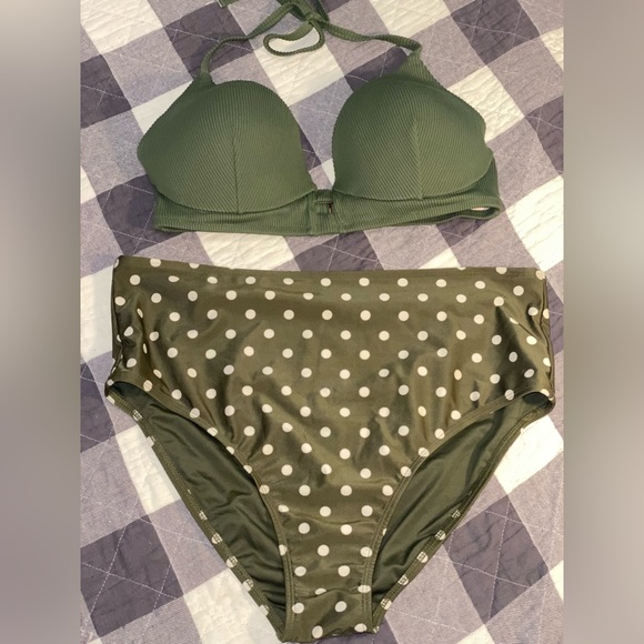 Mix & Match Bikini Bundle Size XL 36D - Picture 9 of 11